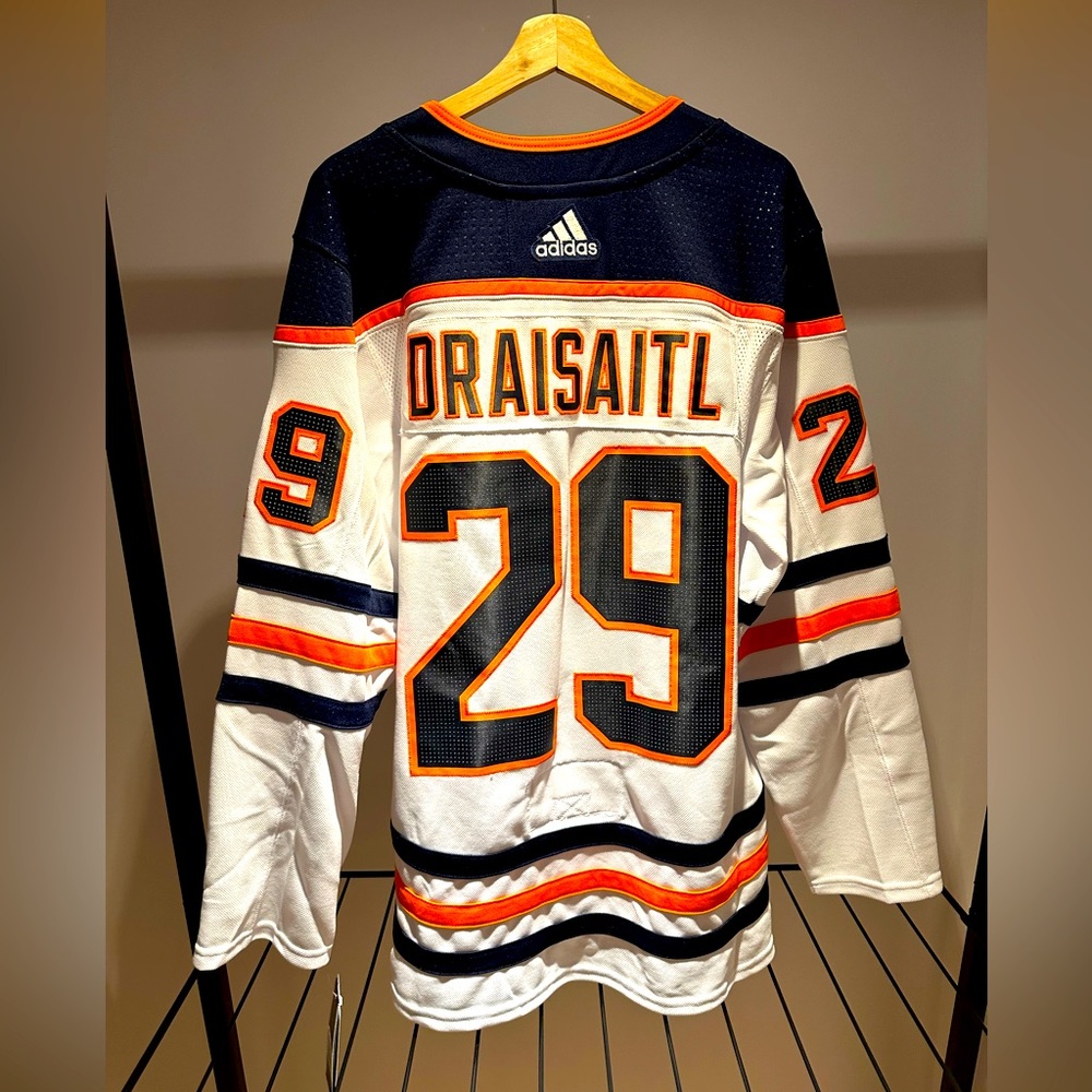 Adidas Leon Draisaitl Oilers jersey size 52 (L) new with tags